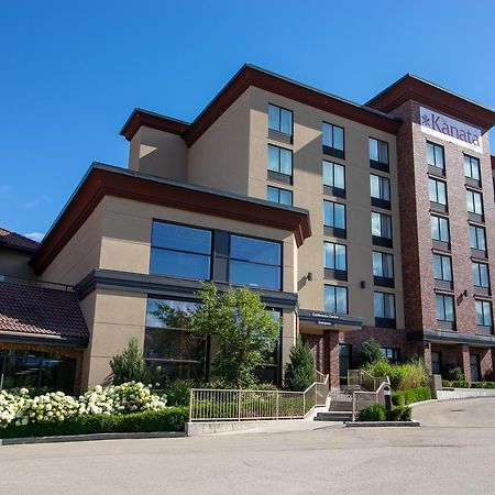Hotel Kelowna & Conference Centre Exteriér fotografie