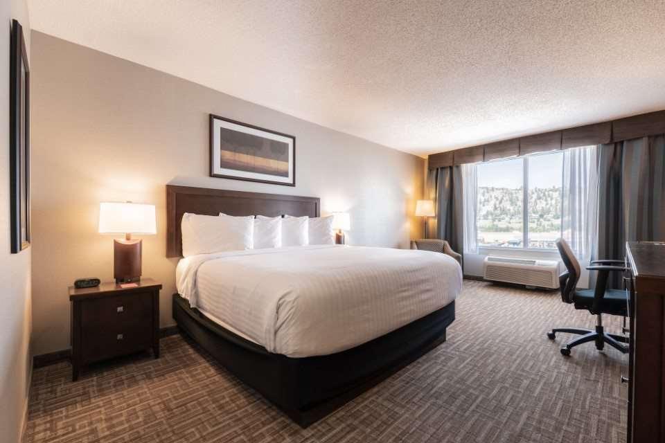Hotel Kelowna & Conference Centre Pokoj fotografie