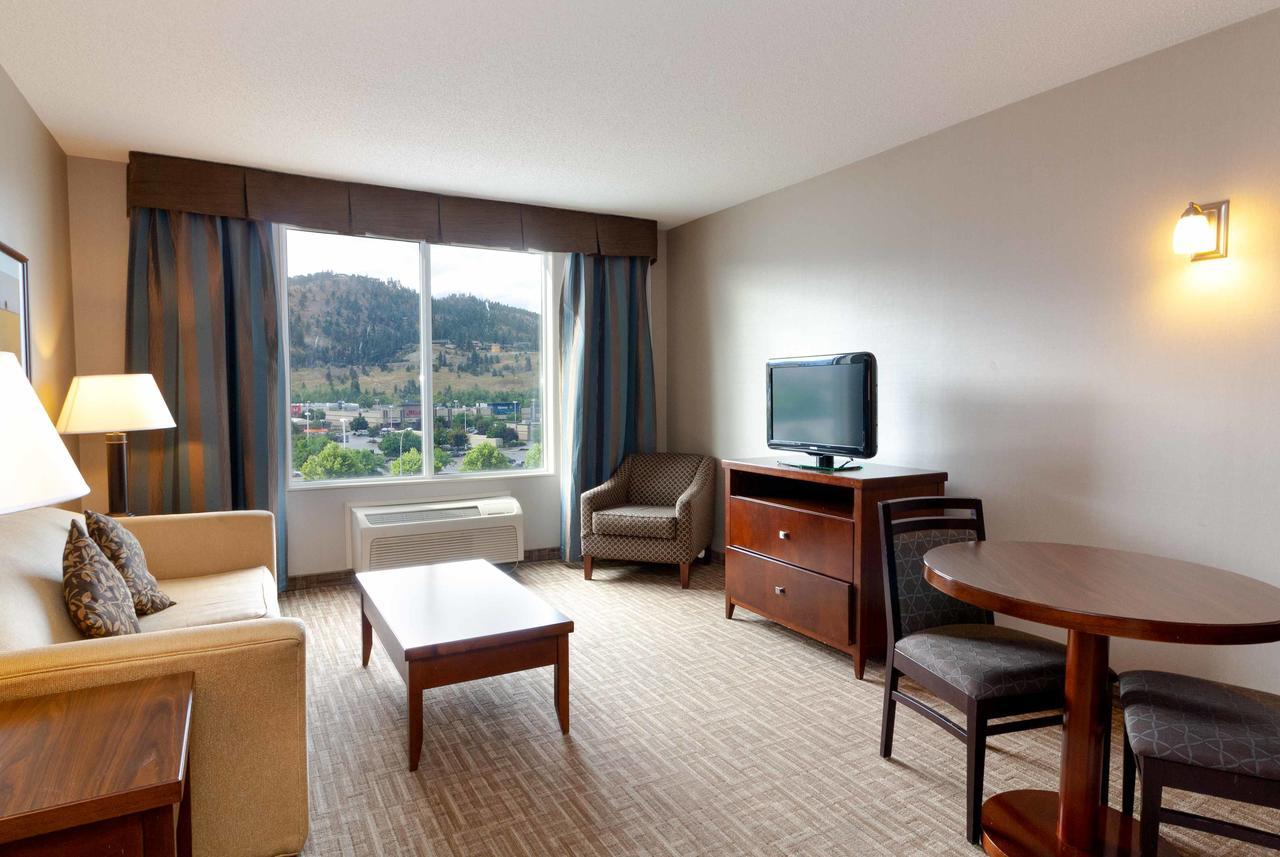 Hotel Kelowna & Conference Centre Exteriér fotografie